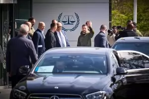 Зеленски провери как съдът в Хага ще посрещне "друг Владимир"