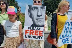 Руската полиция задържа над 100 поддръжници на Навални