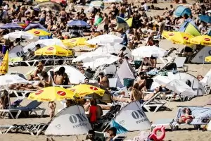 Нидерландия раздава безплатен слънцезащитен крем