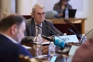 Хинков няма да е здравен министър след ротацията