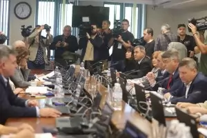 Управляващите подхванаха подмяната на регулаторите