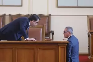 Депутатите скоростно приемат удължаването на стария бюджет