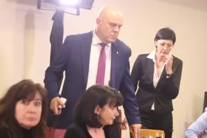 Уволнението на Гешев е бетонирано и от КС