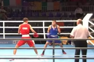 Български тийнейджър е на крачка от олимпийска квота в бокса