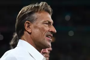 Французин е първият треньор с победи на световно и за мъже, и за жени