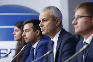 "Възраждане" получи подкрепата на ИТН да сезира КС за референдума срещу еврото