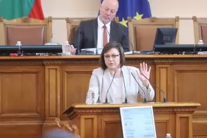 Нинова: Лодката срещу "Росенец" акостира в прегръдката на ДПС 