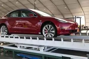 Tesla заблуждавала от години за пробега на електромобилите си
