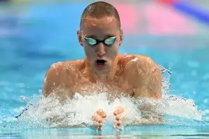 Епитропов се класира 15-и в света на 200 м бруст