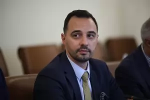 Министър Богданов дава на прокурор "Ел Би Булгарикум"