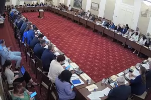 Бюджетът за пенсии мина със заявка да е последният без реформи