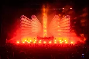 The Chemical Brothers идват в София с нов албум и зрелищно лятно шоу