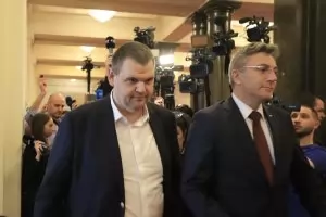 Може ли депутатите ни да са китайци?