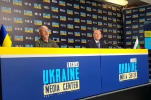 Военният министър Тагарев посети Украйна