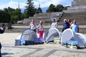 Трайчо Трайков иска Фандъкова да махне палатките пред ПСА