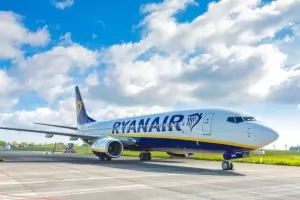 Ryanair свали майка от самолет и я раздели с 3-годишното ѝ дете