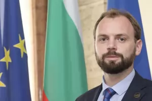 Мустафа Емин подаде оставка като съветник на министъра на отбраната