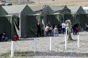 Арменските бойци в Карабах предават оръжието си