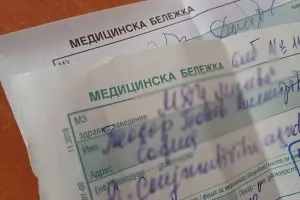 Е-бележките за отсъствия тръгнаха с неразбории