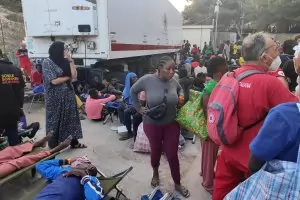 Лампедуза обяви извънредно положение заради 9000 мигранти