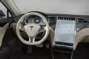 Tesla очаква $600 млрд. печалба от нов суперкомпютър в колата