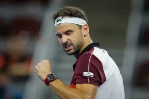 Димитров извоюва с обрат първа победа над Алкарас