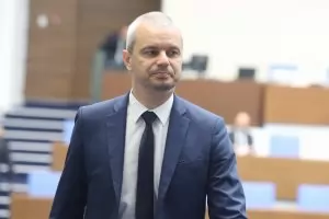 ''Възраждане'' саботира приемането на бюджета с 40 000 предложения