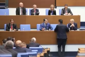 ПП и ДБ сдадоха контрола върху властта