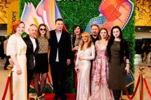 Жури начело с Уилям Болдуин излъчи победителя на "Синелибри"