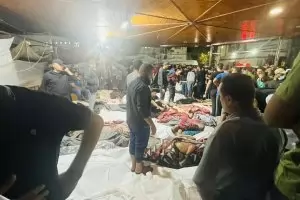 Ракета уби стотици в баптистка болница в Газа