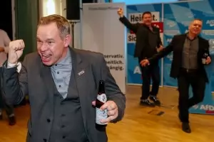 Управляващите в Германия бележат 
тежки загуби на регионалните избори 
