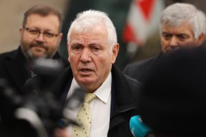 Членовете на съвета на директорите на общинското дружество Метрополитен готвят