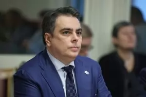 ПП-ДБ сезира КС заради забраната Асен Василев да харчи пари от бюджета