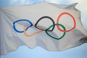 МОК пусна руснаци и беларуси на игрите в Париж 2024