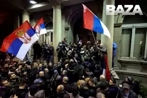 Протестиращите атакуваха кметството в Белград