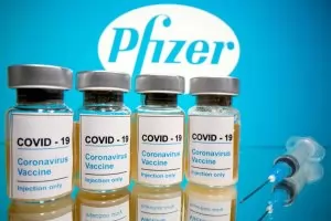 "Пфайзер" съди Унгария и Полша за невзети ваксини срещу ковид-19