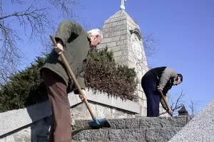 Няма да зазиждат моми в основите на Альоша
