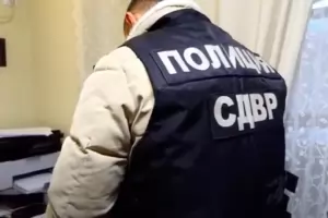 Адвокатски сътрудник е задържан за измама с 8 апартамента в София