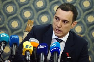 Нямам повод да си говоря с хора които държат за