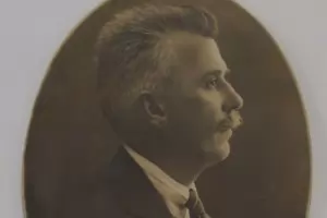 Министър в няколко правителства умира след унижения в "Белене"