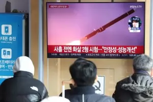 Северна Корея изстреля поредна порция ракети