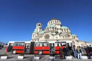 Автобуси „Чавдар“ и „Икарус“ ще возят безплатно по ретро линия в София