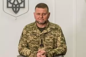 Зеленски прати бившия главнокомандващ посланик във Великобритания