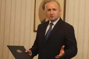 Радев привика кандидати за премиер 