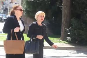 ГЕРБ, ПП-ДБ и ДПС спешно прекроиха закони заради служебния премиер