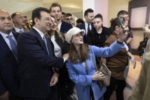 Кметът на Истанбул Екрем Имамоглу бе задържан рано тази сутрин