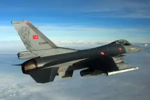 Турция се хвали със свой изтребител, но купува десетки F-16 и Eurofighter