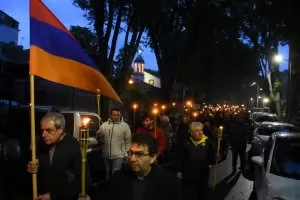 Жертвите на арменския геноцид
бяха почетени въпреки шефа на НС