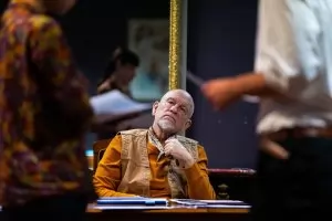 Джон Малкович проведе кастинг в Народния за пиеса, осмиваща българите