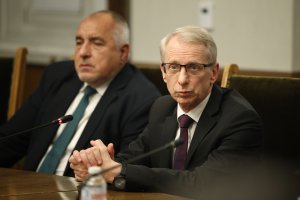 В София се създава тежка криза която се използва срещу